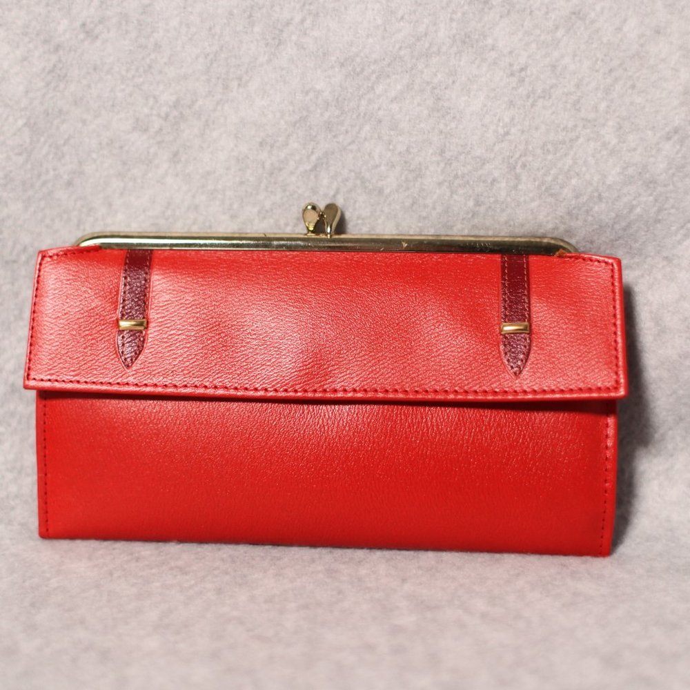 Vintage Amity Red Clutch Wallet